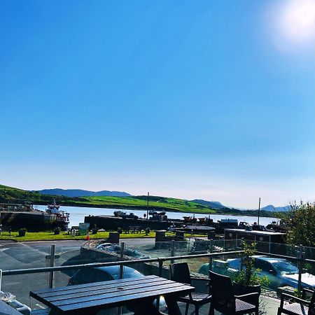 Oliver'S Seafood Bar, Bed & Breakfast Cleggan Esterno foto