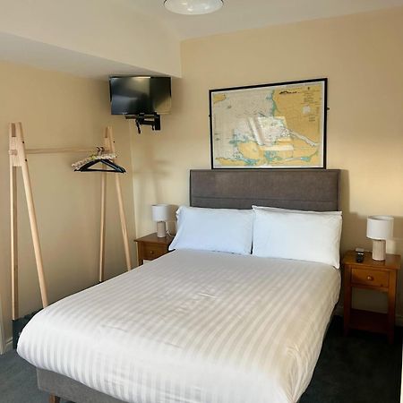 Oliver'S Seafood Bar, Bed & Breakfast Cleggan Esterno foto