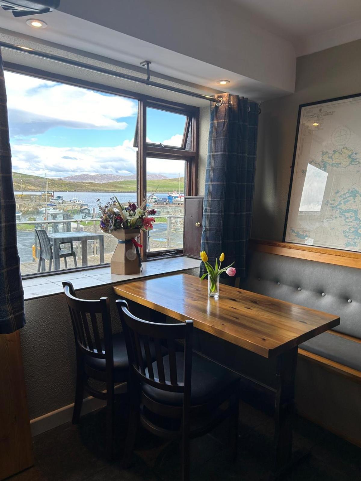 Oliver'S Seafood Bar, Bed & Breakfast Cleggan Esterno foto